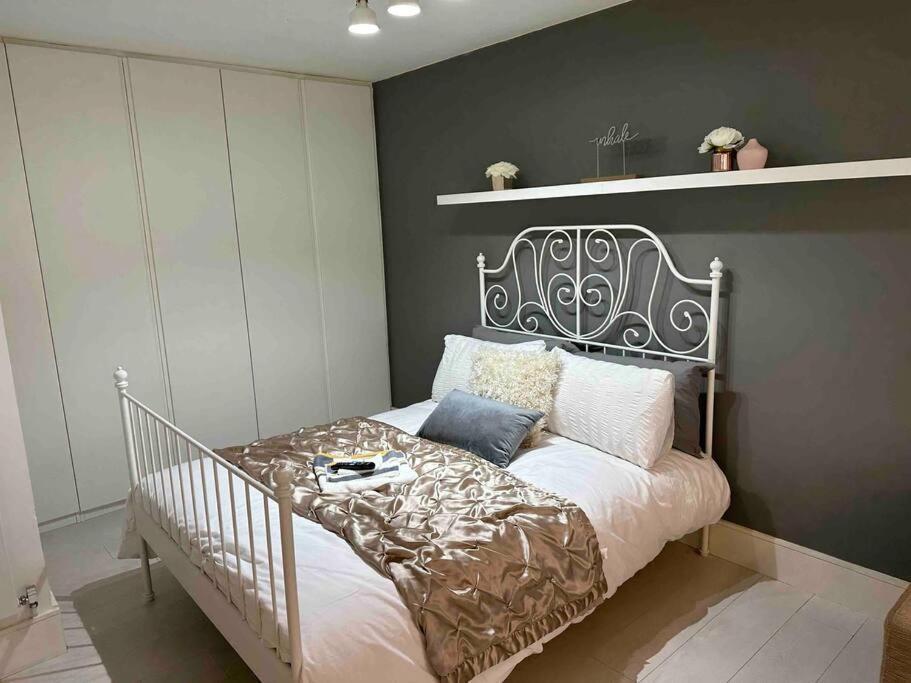 Chetwynd Paradise Apartment London Bagian luar foto
